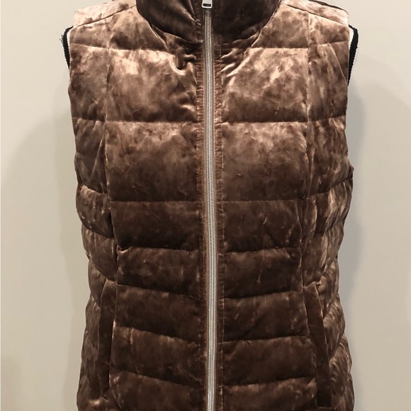 Calvin Klein Performance Velvet Puffer Vest - Picture 2 of 4